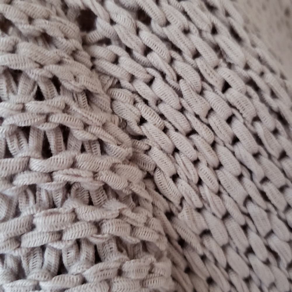 BCBGMAXAZRIA chunky oversized sweater warm - Picture 7 of 7